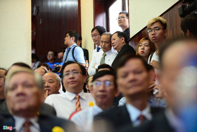 Sau nhiều năm, ĐH Khoa học X&atilde; hội & Nh&acirc;n văn TP.HCM mới c&oacute; một sự kiện lớn như lần n&agrave;y, thu h&uacute;t đ&ocirc;ng đảo cựu sinh vi&ecirc;n về tham dự.