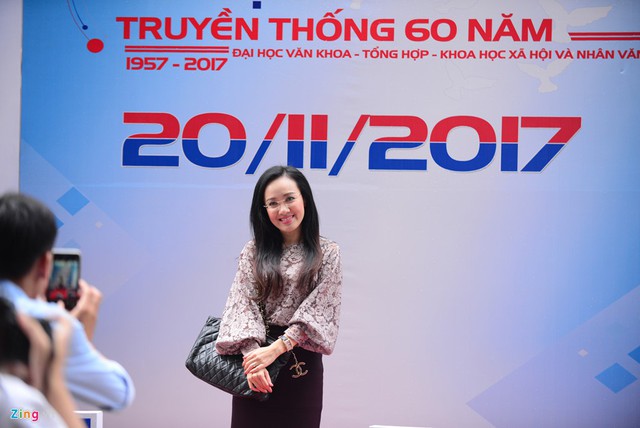 MC Nguyễn Hoài Anh, cựu sinh viên khoa Đông phương học, biên tập viên của Đài Truyền hình Việt Nam.