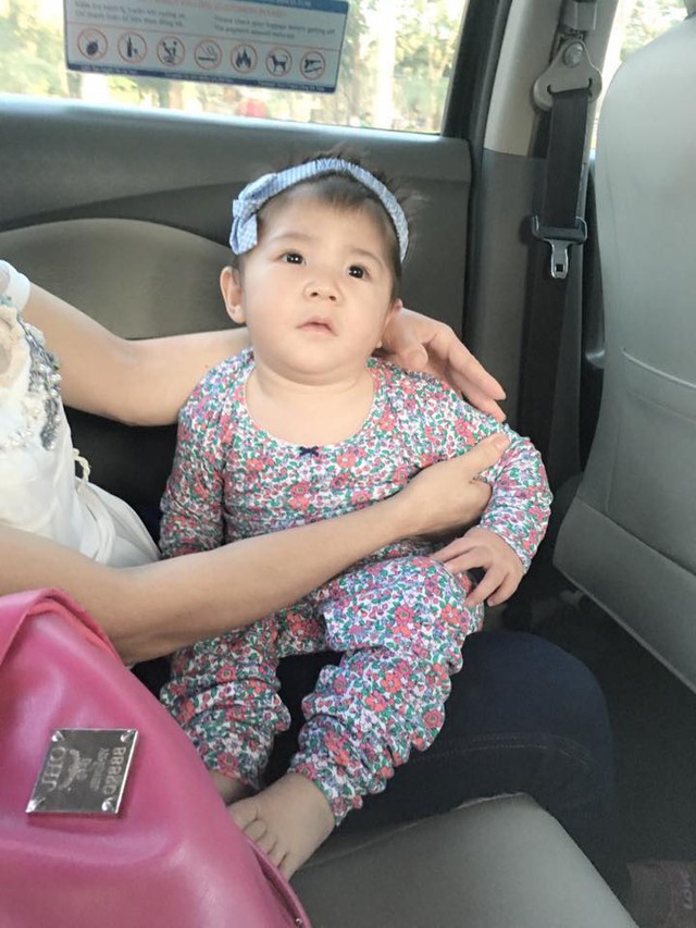 Từ cô bé gầy trơ xương ngày nào, Yến Nhi giờ bụ bẫm, xinh xắn không khác gì thiên thần
