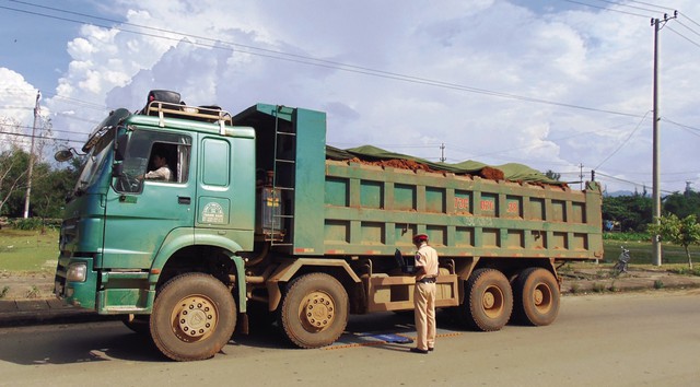 
Xe hết niện hạn sẽ bị tịch thu nếu cố tình ra đường.     Ảnh minh hoạ: HH
