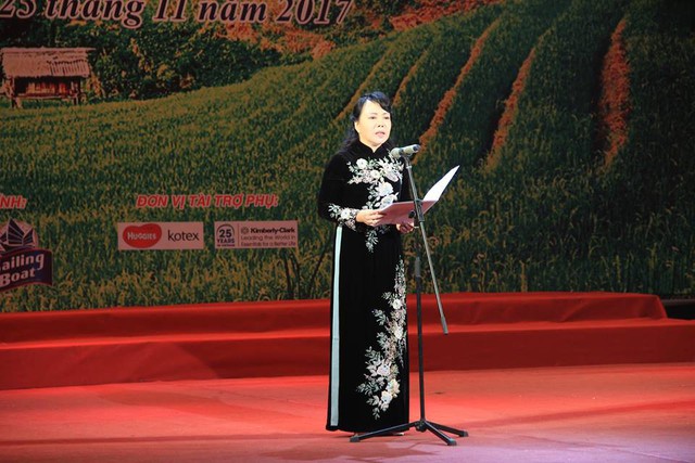 
Bộ trưởng Bộ Y tế Nguyễn Thị Kim Tiến phát biểu tại Vòng chung kết cuộc thi Y tế thôn bản giỏi lần thứ 2 năm 2017.
