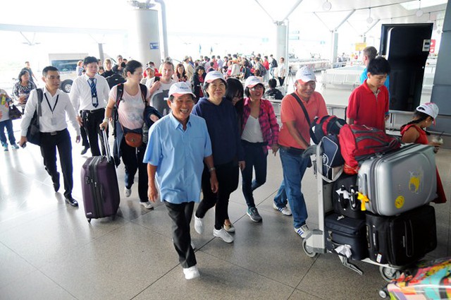 Hàng nghìn du khách mua tour đi du lịch nước ngoài dịp tết Nguyên đán 2018