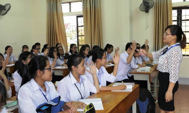 
Học sinh Trường THPT chuyên Phan Bội Châu trong một buổi học.
