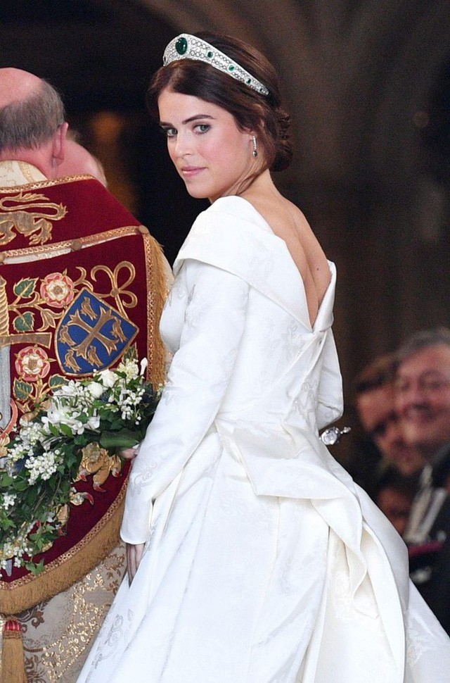 Công chúa Eugenie được cho là rất buồn khi bị lu mờ trong đám cưới.