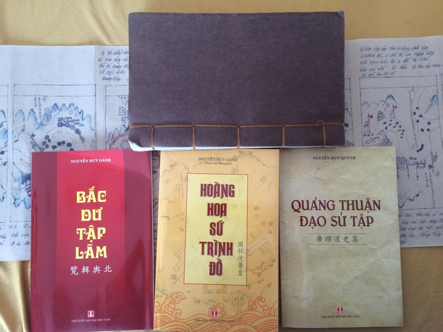 
Bản gốc chép tay duy nhất và phiên bản sao chép, có dịch nghĩa quốc ngữ của Hoàng hoa sứ trình đồ
