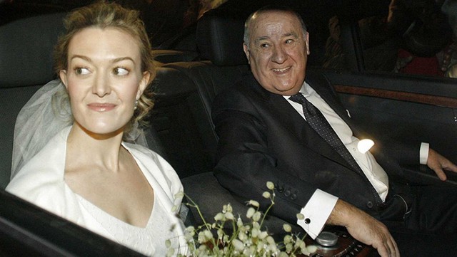 
3. Marta Ortega (34 tuổi)

Marta Ortega là con gái của tỷ phú giàu nhất Tây Ban Nha Amancio Ortega. Với tài sản 70 tỷ USD , ông Ortega là người giàu thứ 6 trên thế giới theo xếp hạng của Forbes, sở hữu đế chế thời trang Inditex gồm 8 thương hiệu, trong đó Zara và có 7.500 cửa hàng trên khắp thế giới. Marta dự kiến là người thừa kế của đế chế khổng lồ này. Cô bắt đầu với công việc tại một cửa hàng thời trang Bershka để học những thứ cơ bản nhất cho điều hành đế chế thời trang. Ảnh: Rtve
