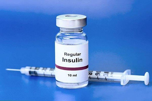 
Tiểu Trần được bơm insulin và phẫu thuật để lấy lại thị lực
