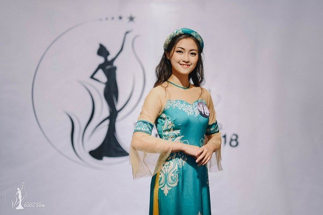 Đỗ Thị Hồng Hạnh là sinh viên năm nhất của Đại học Dược Hà Nội. Nữ sinh Sơn La từng đạt giải khuyến khích thi Học sinh giỏi quốc gia môn Hóa học thời phổ thông.