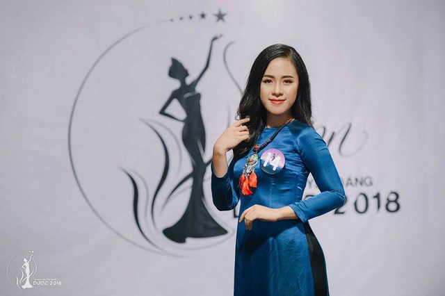 Với khả năng diễn xuất, diễn thuyết lưu loát và tự tin trước đám đông, Nguyễn Thị Hồng Nhung là một trong những ứng cử viên sáng giá cho danh hiệu hoa khôi.