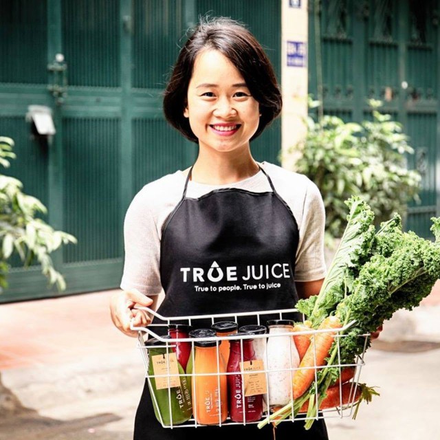 
Chị Trần Thanh Huyền đã đề nghị các nữ nhân viên trong công ty cùng nhau tải ứng dụng và học kinh doanh từ đó.
