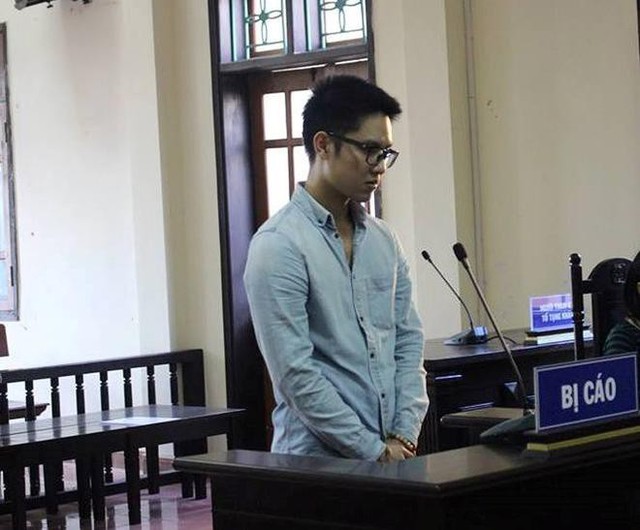 
L&ecirc; Đ&igrave;nh Ki&ecirc;n bị tuy&ecirc;n &aacute;n 7 năm t&ugrave; giam
