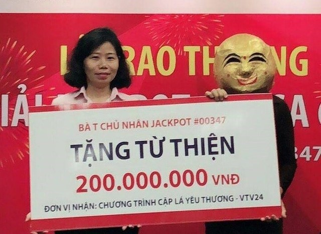 
Nữ chủ nhân của giải thưởng trên 66 tr đồng trao tặng số tiền làm từ thiện
