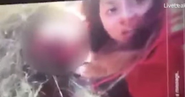 Một cảnh quay cắt ra từ video livestream của Obdulia Sanchez bên cạnh em gái đang hấp hối.