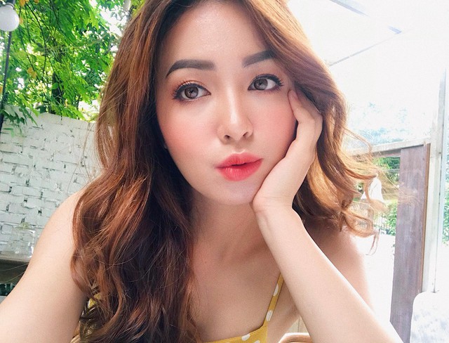 Ảnh đời thường xinh đẹp của hoa kh&ocirc;i ĐH Y dược Th&aacute;i Nguy&ecirc;n 2018. Ảnh: NVCC.