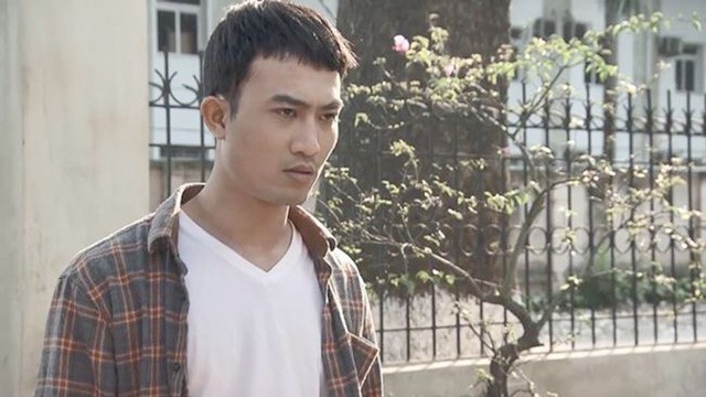 Vai Cảnh soái ca do Doãn Quốc Đam thể hiện trong phim Quỳnh búp bê.