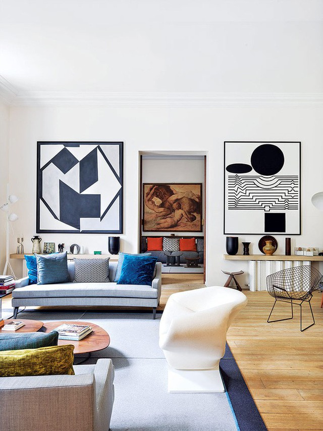 
Sự nổi bật từ màu sắc tương phản với tường, hình khối đặc biệt giúp phòng khách đẹp nghệ thuật hơn.
