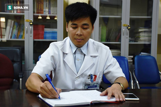 
Bệnh nhân ung thư phổi trẻ tuổi nhất bác sĩ Hùng tiếp nhận 16 tuổi.

