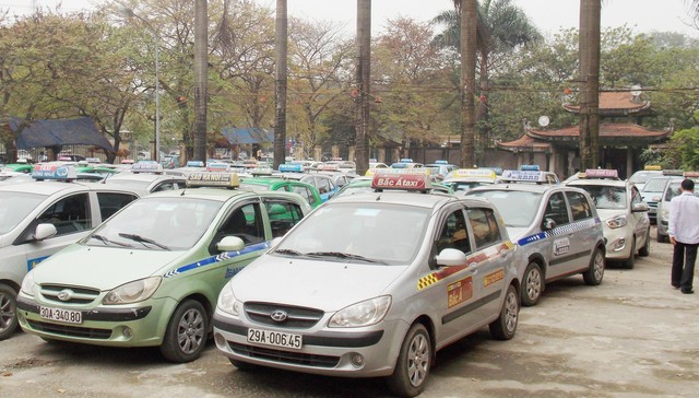 
Đồng phục taxi từng gây tranh cãi ở Hà Nội.
