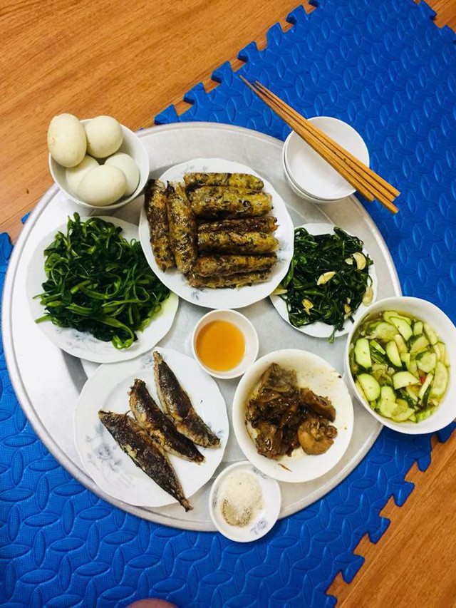Mâm cơm đơn giản mà ngon của chồng chị Huong Huong
