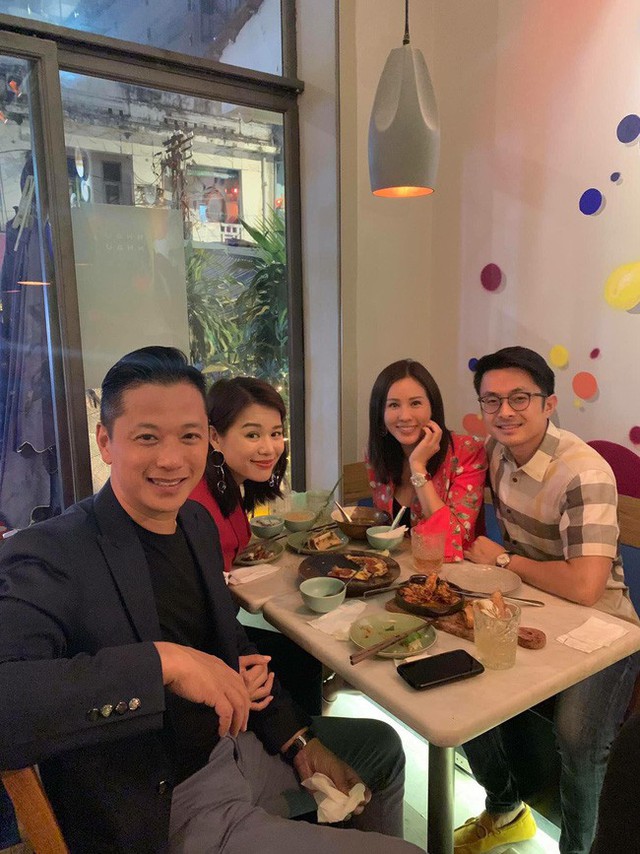 Thu Hoài e ấp bên bạn trai, cùng vợ chồng sao nữ TVB Hồ Hạnh Nhi ăn tối.