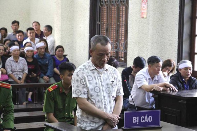 Bị cáo Trịnh Tố Huynh tại phiên tòa xét xử sơ thẩm sáng nay. Ảnh: Đ.Tùy