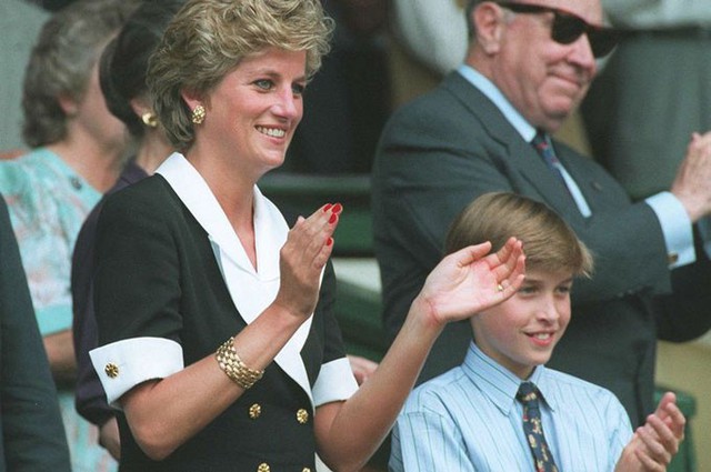 William mới 12 tuổi khi biết mẹ có quan hệ tình cảm với ông James Hewitt. Ảnh: Mirror.