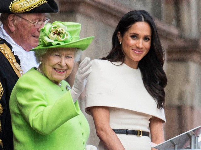 Meghan bất ngờ nhận được món quà Giáng sinh ý nghĩa từ Nữ hoàng Anh.