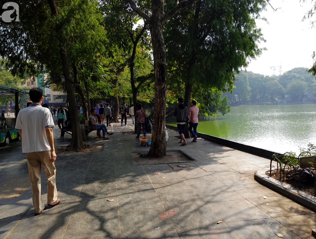 Góc Hồ Gươm nơi chị Thư thường bán nước năm xưa.