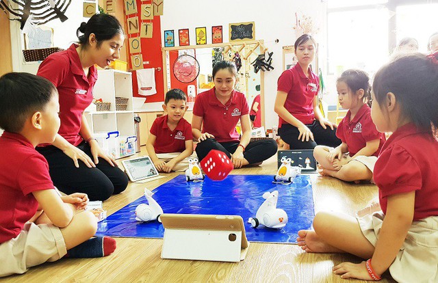 E-Robot Coding được giảng dạy chính khóa tại hệ thống trường Mầm Non Steame Garten – Đơn vị đầu tiên ứng dựng STEAM trong giảng dạy tại Việt Nam.