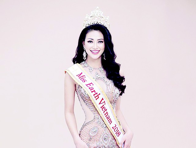 
Người đẹp Phương Khánh giành danh hiệu Hoa hậu Trái Đất 2018.
