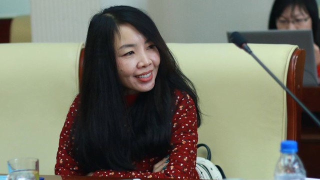 Chị Phan Thị Hồ Điệp, tác giả bài viết, tại Toạ đàm Áp lực của giáo viên - Nguyên nhân và giải pháp (Ảnh: Thanh Hùng)