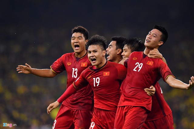 
Đội tuyển Việt Nam đã sẵn sàng lặp lại và vượt qua chiến tích của những người đàn anh ở AFF Cup 2018 . Ảnh: Thuận Thắng.

