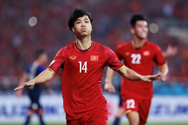 Công Phượng vừa vào sân anh liền ghi bàn nâng tỷ số lên 2-0 cho tuyển Việt Nam.