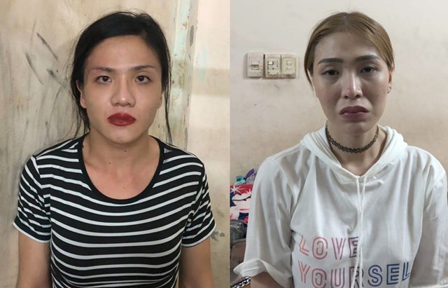 
Hai thanh niên giả gái tại cơ quan điều tra. Ảnh: Công an.
