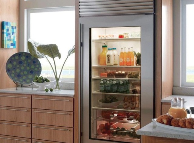 
Sắp xếp các kệ bên trong liên tục nếu không tủ lạnh của bạn trông rất bừa bộn.
