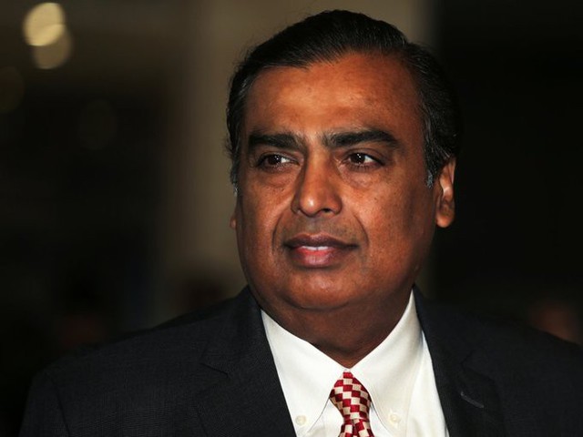 Ngày nay, Mukesh Ambani có tài sản khoảng 42,7 tỷ USD, là chủ tịch kiêm cổ đông lớn nhất của Reliance Industries Limited. Sau một năm kinh doanh phát đạt, Mukesh đã vượt Jack Ma hồi tháng 7 để trở thành người giàu nhất châu Á.