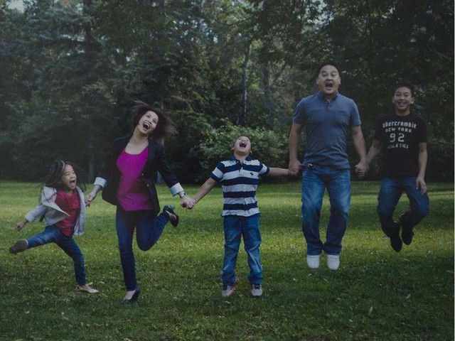 Một gia đình vốn rất hạnh phúc bỗng bị tan nát chỉ vì sự cuồng ghen, quẫn trí của một người đàn ông xa lạ.