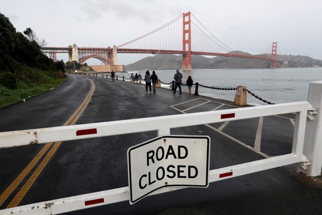 Một c&acirc;y cầu tại San Francisco dừng hoạt động do ch&iacute;nh phủ Mỹ đ&oacute;ng cửa hồi đầu năm 2018. Ảnh: Mercury News.