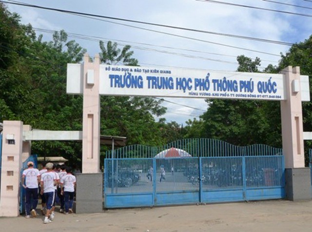 
Trường THPT Phú Quốc (tỉnh Kiên Giang) nơi xảy ra vụ việc giáo viên làm lộ đề thi học kỳ. Ảnh: TL
