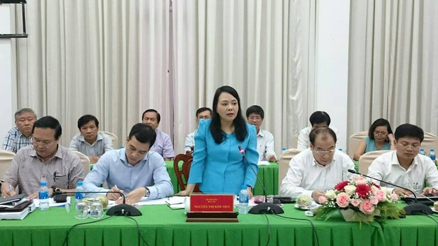 Bộ trưởng Bộ Y tế phát biểu tại buổi làm việc với UBND TP Cần Thơ.