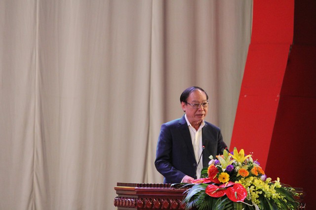 
Ông Nguyễn Đình Khương, Phó Tổng Giám đốc bảo hiểm xã hội Việt Nam phát biểu tại chương trình.
