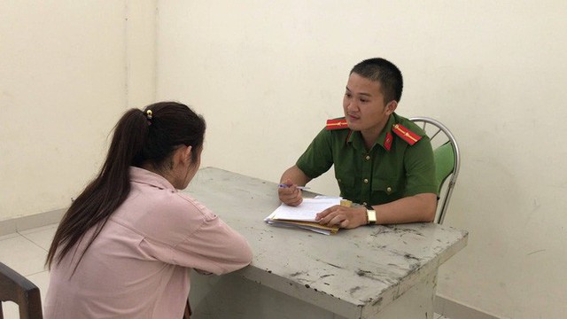 
Nguyễn Thị Thuý Hằng tại cơ quan công an

