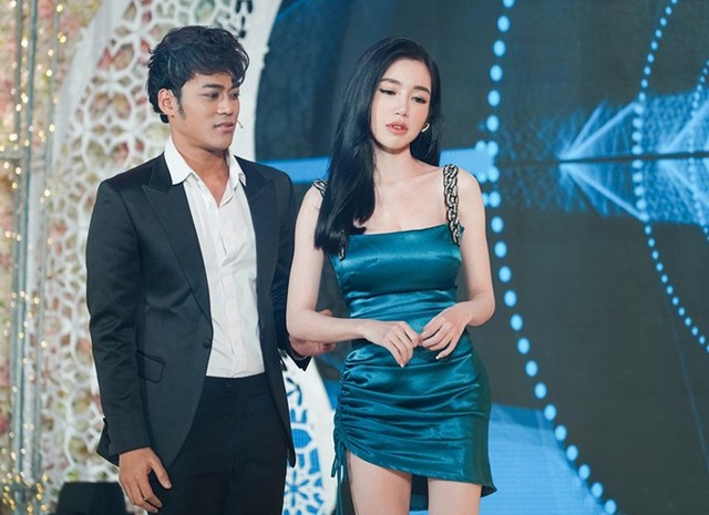 Elly Trần hứa hẹn gây bất ngờ khi khoe giọng hát cùng ca sĩ Phan Ngọc Luân.