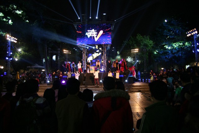 Một sân khấu Countdown chào năm mới năm 2018 tại Hà Nội.