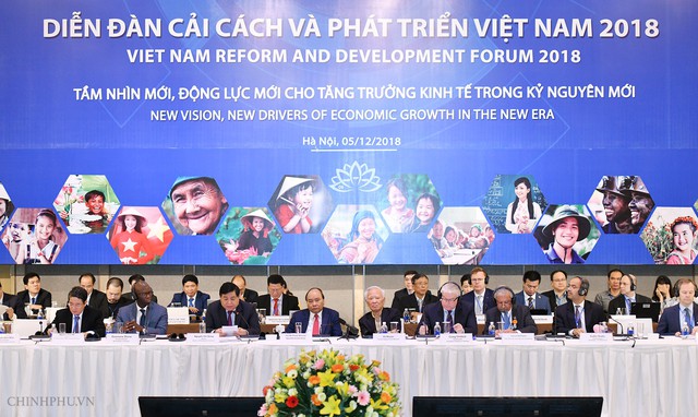 
Thủ tướng Nguyễn Xuân Phúc cùng các đại biểu tham dự VRDF. Ảnh: Quang Hiếu
