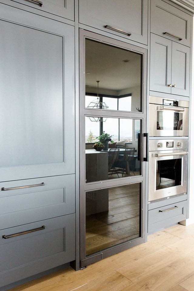 
Tủ lạnh phù hợp với nhà bếp, hoặc bạn có thể thay đổi cửa để nó phù hợp hơn.
