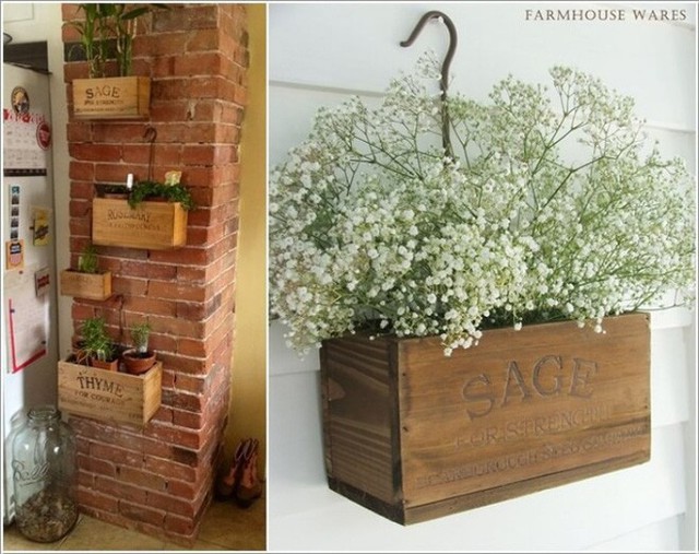 
13. Những hộp gỗ trồng cây hay cắm hoa cũng giúp bức tường thêm bắt mắt.
