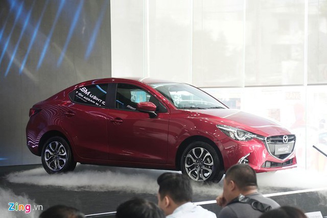 Mazda2 phiên bản sedan, nhập khẩu từ Thái Lan.