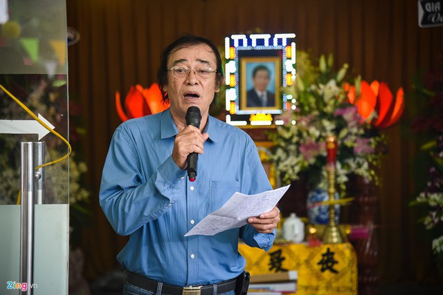 Đạo diễn Đào Bá Sơn hợp tác với Nguyễn Hậu trong nhiều phim ở cả vai trò diễn viên và đạo diễn. Khi đọc điếu văn, đạo diễn phim Long thành cầm giả ca nhiều lần nghẹn ngào, xúc động.