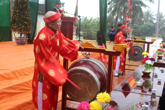 
Sau phần khai chiêng, trống
